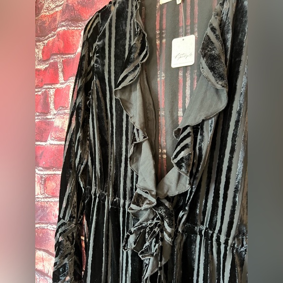 Free People Dolly Duster Velvet Ruffle Cardigan NWT - Picture 5 of 7